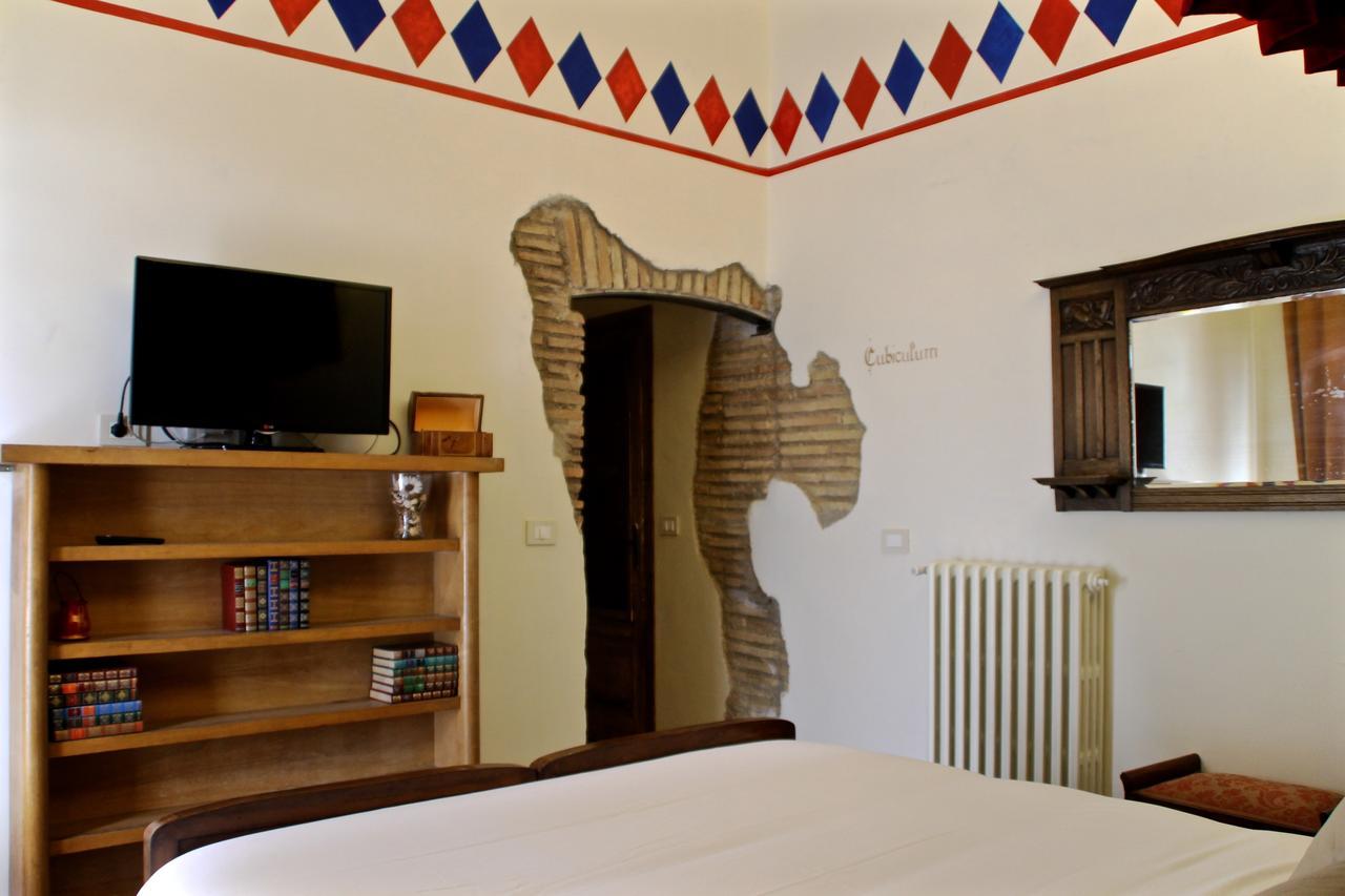 Bed & Breakfast Antica Corte Del Castello 3*